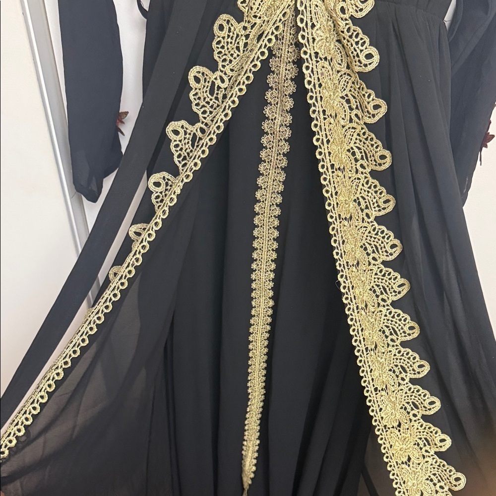 Black Long Sleeve Dress with Gold Lace and Red Floral Accents with Belt size Med - Picture 13 of 13